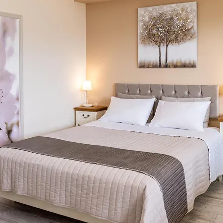 Aphrodite Superb Sea View Apartment *